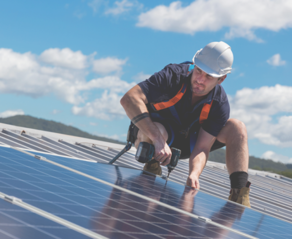 Comparing Solar & Wind Jobs in 2020: What’s on the Horizon? - Anistar